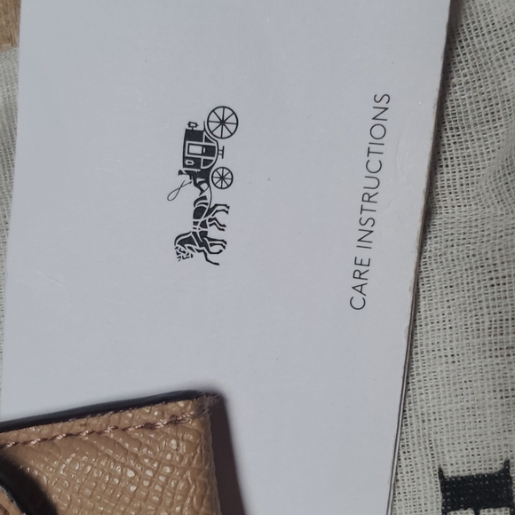 Coach Nude Pink Stud Card Wallet Wristlet - Picture 3 of 7